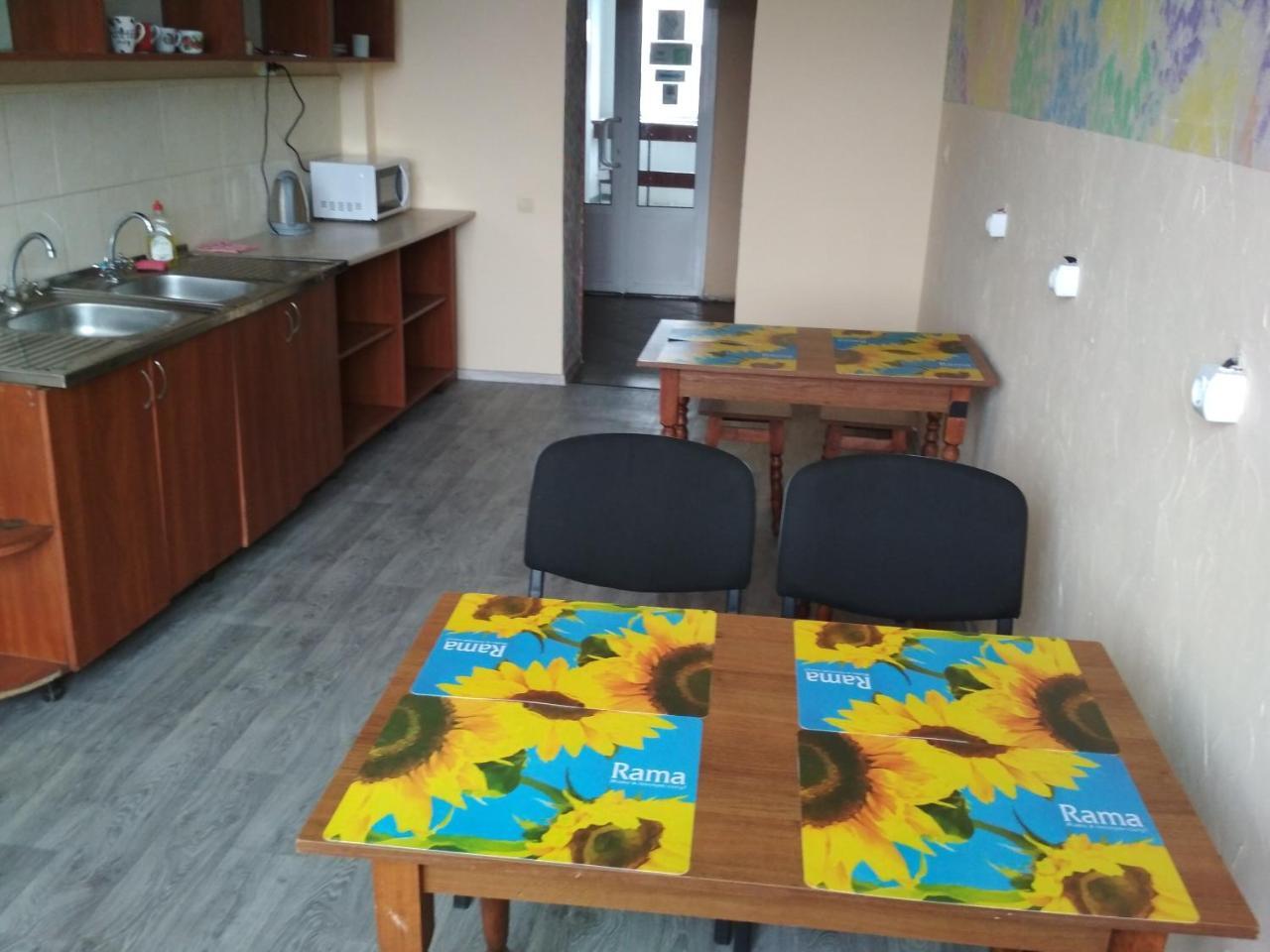Hostel Na Kurmanovycha 利沃夫 外观 照片